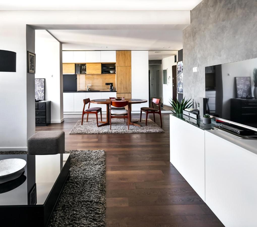 2 Bedroom Penthouse In City Center, Free Parking Sarajevo Exterior photo