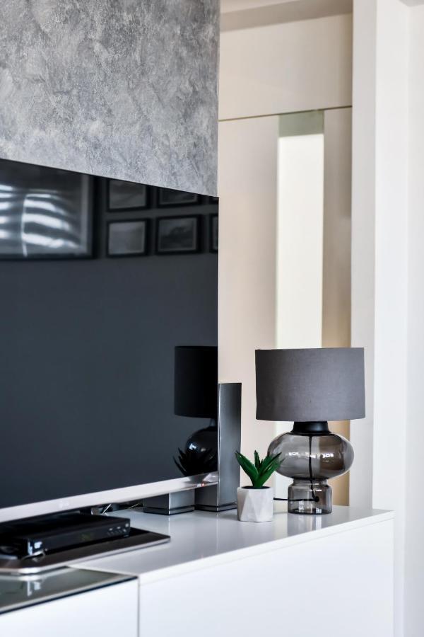2 Bedroom Penthouse In City Center, Free Parking Sarajevo Exterior photo